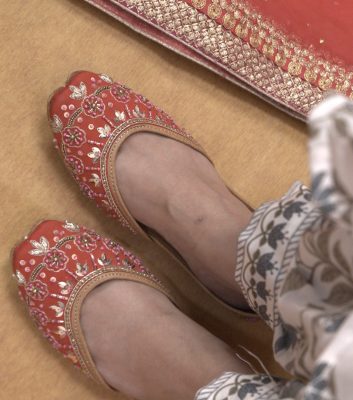 Punjabi Juttis Are The Perfect Footwear For Jaggo Celebrations